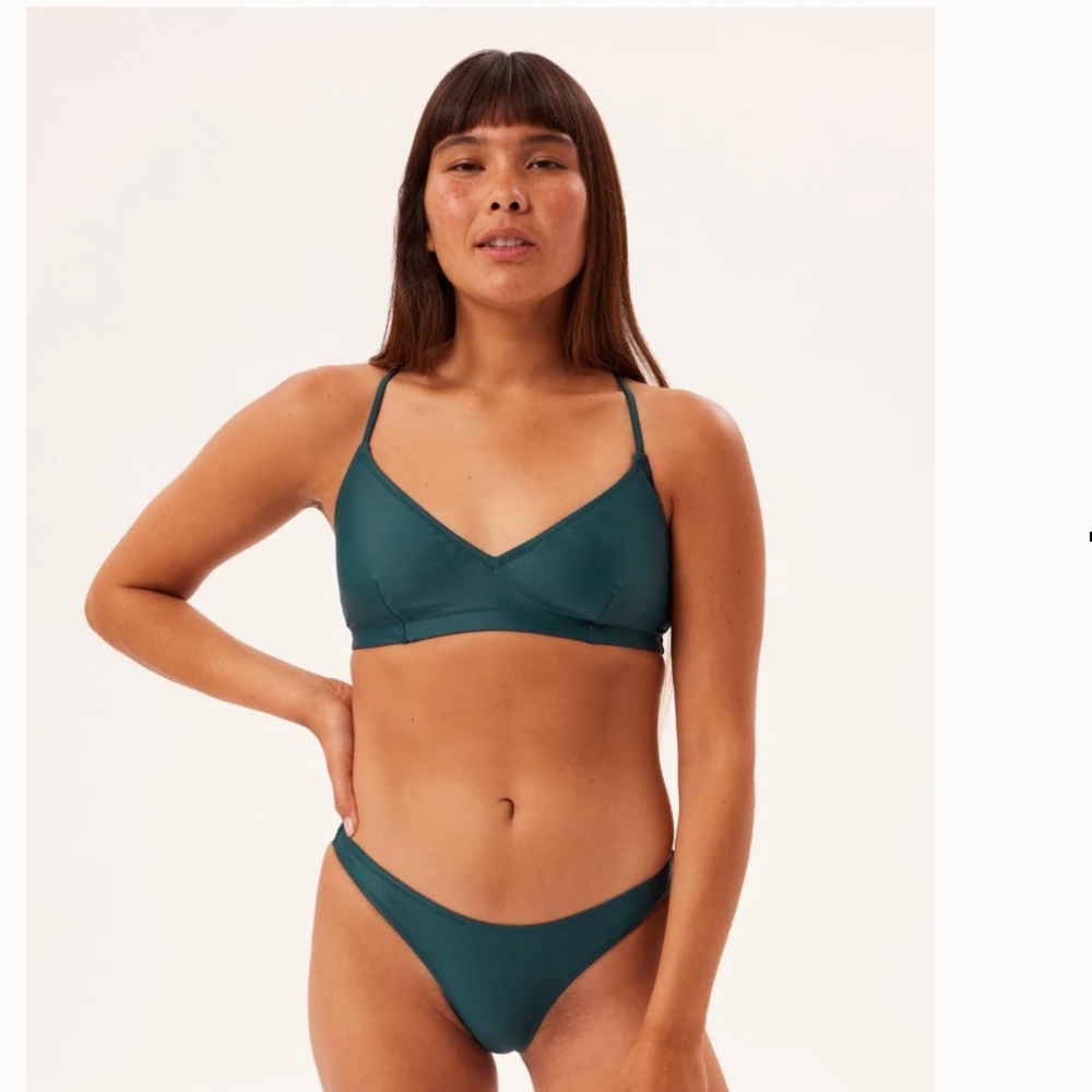 Girlfriend Collective Venice Strappy Bikini Top - Size L